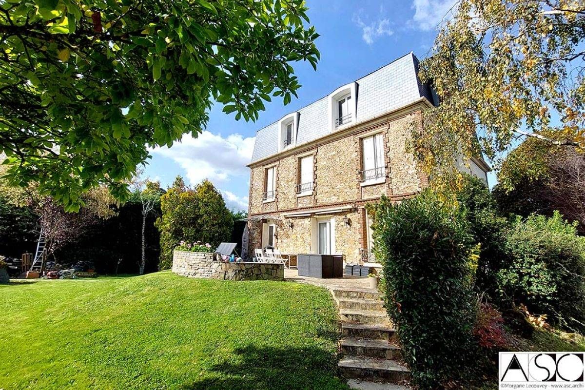 Surélévation mansart d'une maison individuelle